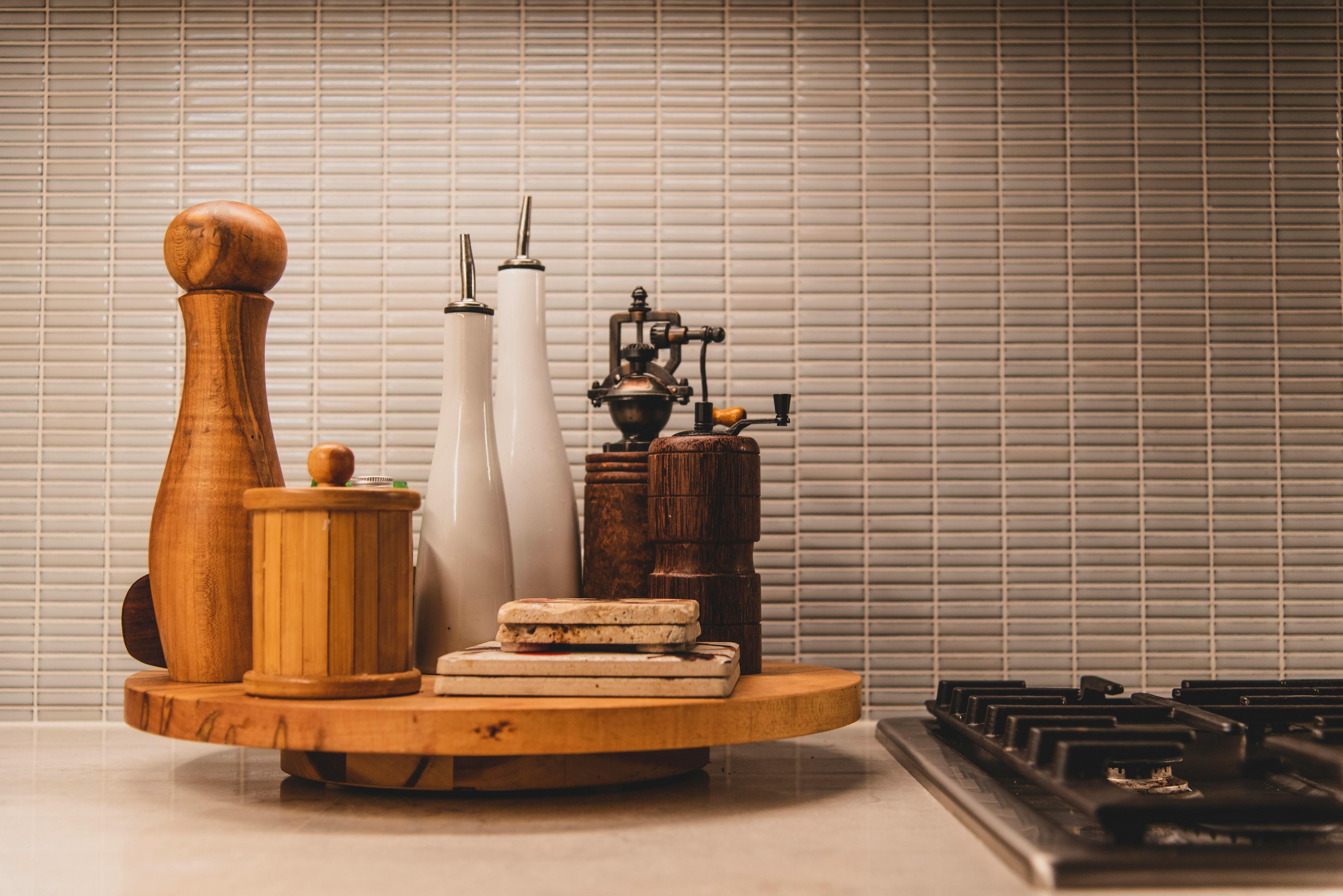 Set of mixing bowls nested